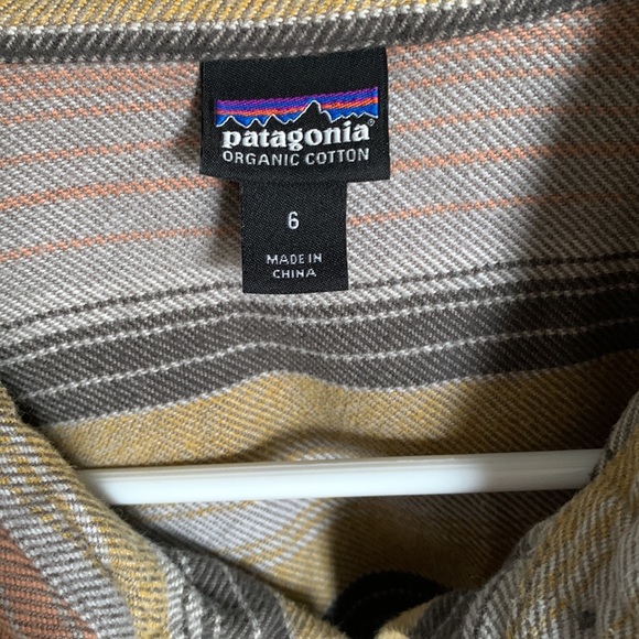 Patagonia button shirt - Picture 2 of 5